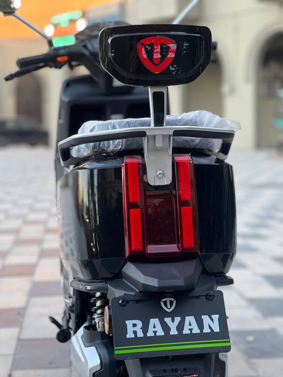 السلام عليكم ورحمة الله 
ريان وحش الكون جديدة وصل وكتلوك الشركة وحتى العلاكة مال ريان وبصمات ثنين مبدل بطارية فقط جديدة بطاريات مسطرة وصل صارلها ٥ اشهر تقريبا سعر ٩٢٥ الف


**إذا كنت صاحب هذا الإعلان وتريد حذفه لأي سبب، رجاءا أرسل رسالة إلى الدعم الفني**