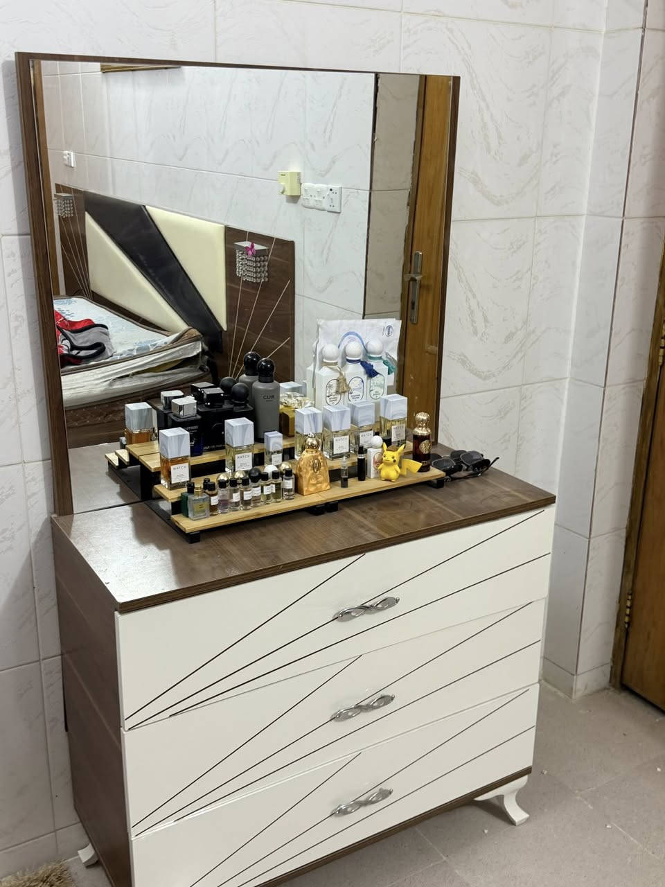 غرفة نوم مستعملة مكاني كربلاء حي العباس السعر 350خابرني على الواتساب ***********  خمس قطع
