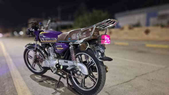 دراجه سونك لل بيع المكان وسط عزيزيه 
محرك 200 دراجه قنبله محرك فول 
اوراق السعر ((750)) وبيهه مجال 
ما متواجر فيس الرقم ***********
