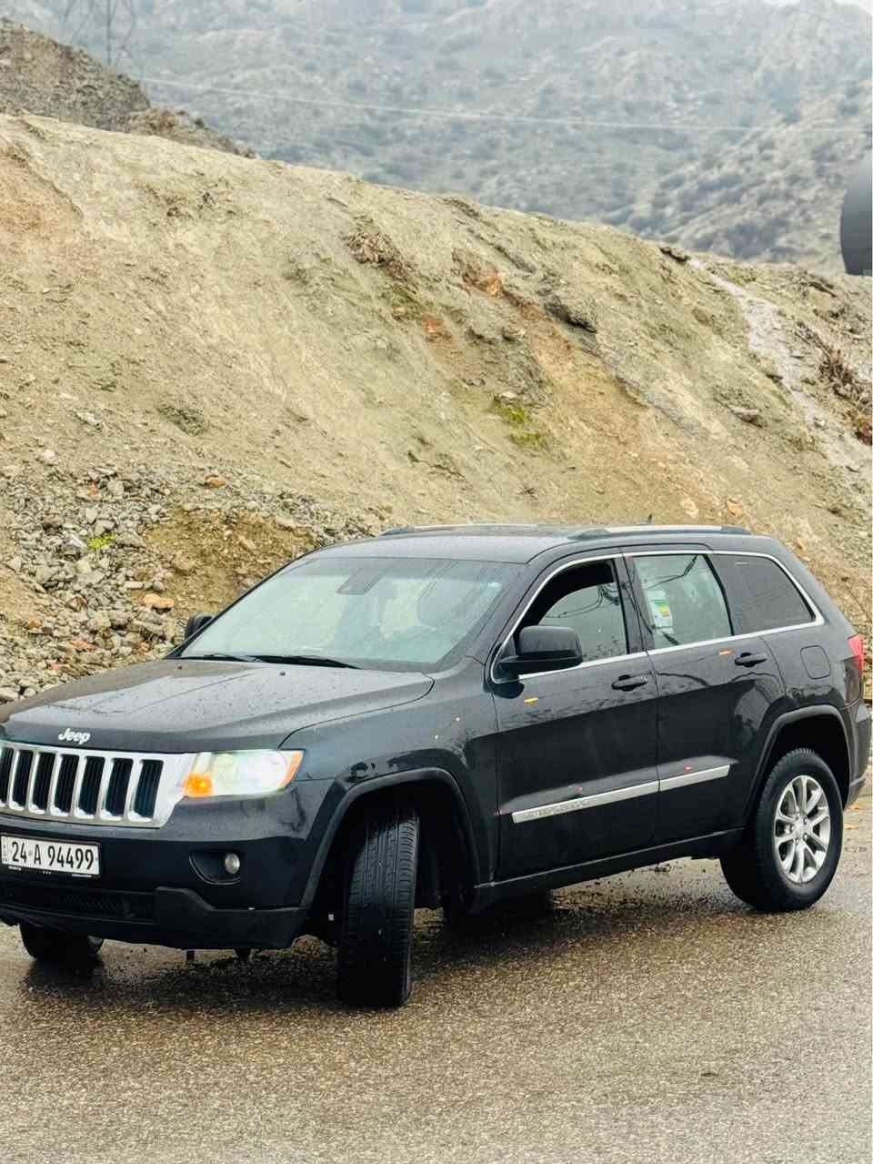 جيب لاريدو موديل 2011 دبل اكسل 
رقم سنوي جديد تحويل وكاله بشرط 
گير محرك بشرط 
بيها نص باب نفر صبخ + نص قبخ سندوق
بدون دواخل بدون ارباك 
مكاني دهوك 
سعر 141$ 
رقم موبايل *********** زاخو, دهوك
