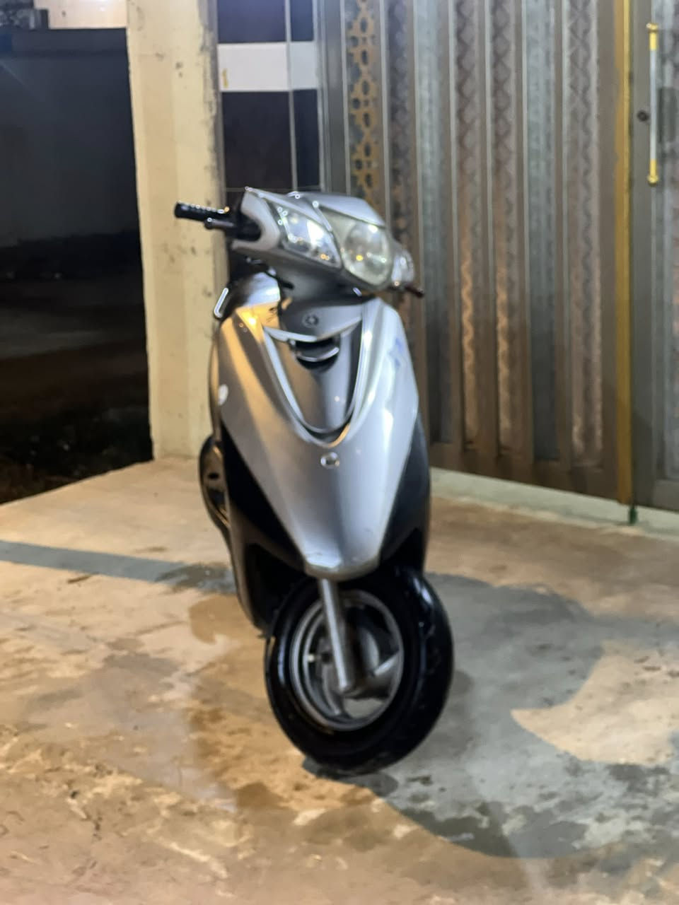 السلام عليكم ماطور بريز ببغاء جديد جدآ لا أوراق ولارقم السعر 850 وبي مجال للأستفسار ***********
