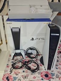 بلاي ستيشن 5 • قرص GTA5 • قرص FC24