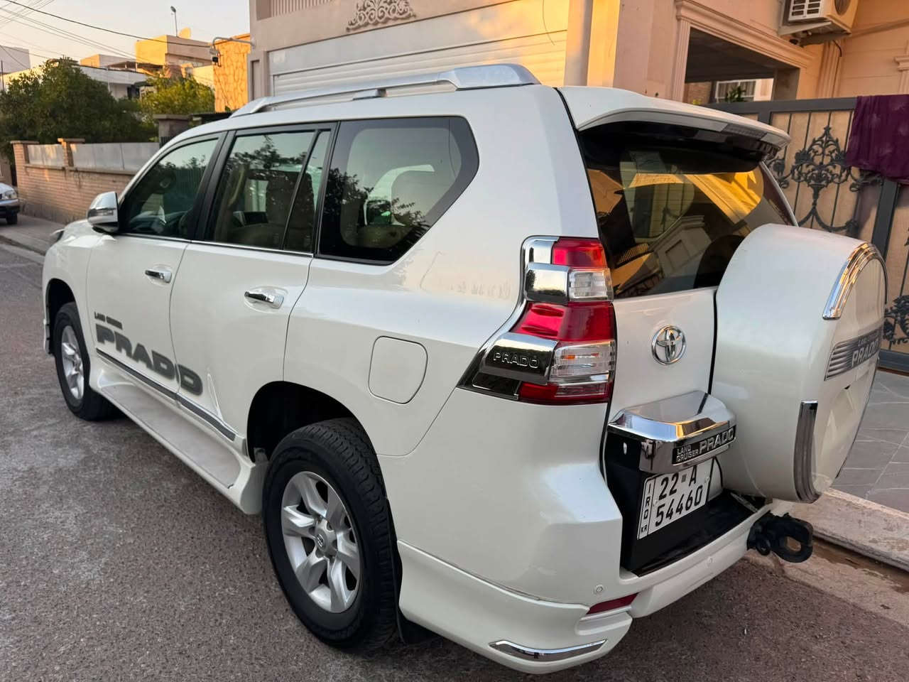 PRADO. 2012. 4. TXL. CLIN. $218. ***********
