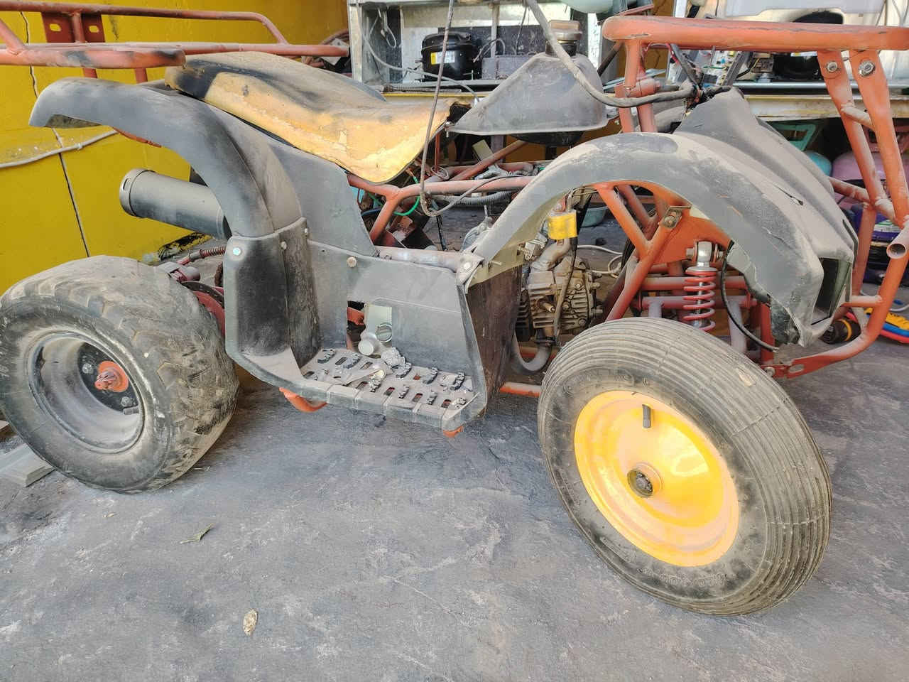 الله يساعدهم
دراجات للبيع
رباعيه تفيد اهل المتنزهات
شغاله وكلشي مابيها بس ديرلها بأنزين واغسلها
متروكات ومكان ماعندي خابرني قبل لاتنباع بسعر مناسب اسعارهن ٣٠٠ وفوك بسوك
تعال اخذ الرباعيه ب١٣٠ الف
والثانيه محورها هارلي كشن ناصي شغاله دبل سكليتر
محرك نشط رياضي  ب١٠٠ الف
مكان ماعندي كلش بلاش تعال اخذها قبل لاتروح
اتصال ***********
