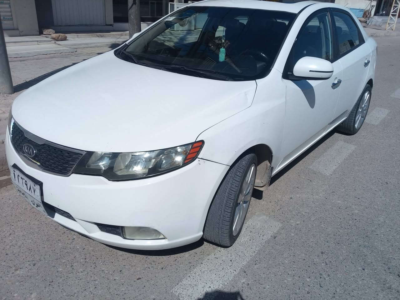 بسم الله 
كيا سيراتو موديل 13 فول فول مواصفات 1 على 1 رقم سليمانية بشرط تحويل والغرامة السياره بسمي
السنوية نافذه 
بيهه قطعة واحدة صبغ وبارد كما موضح بسونار 
السعر 100قفل قفل بدون اي معامله 
العنوان كلار سليمانية رقم الهاتف ***********
