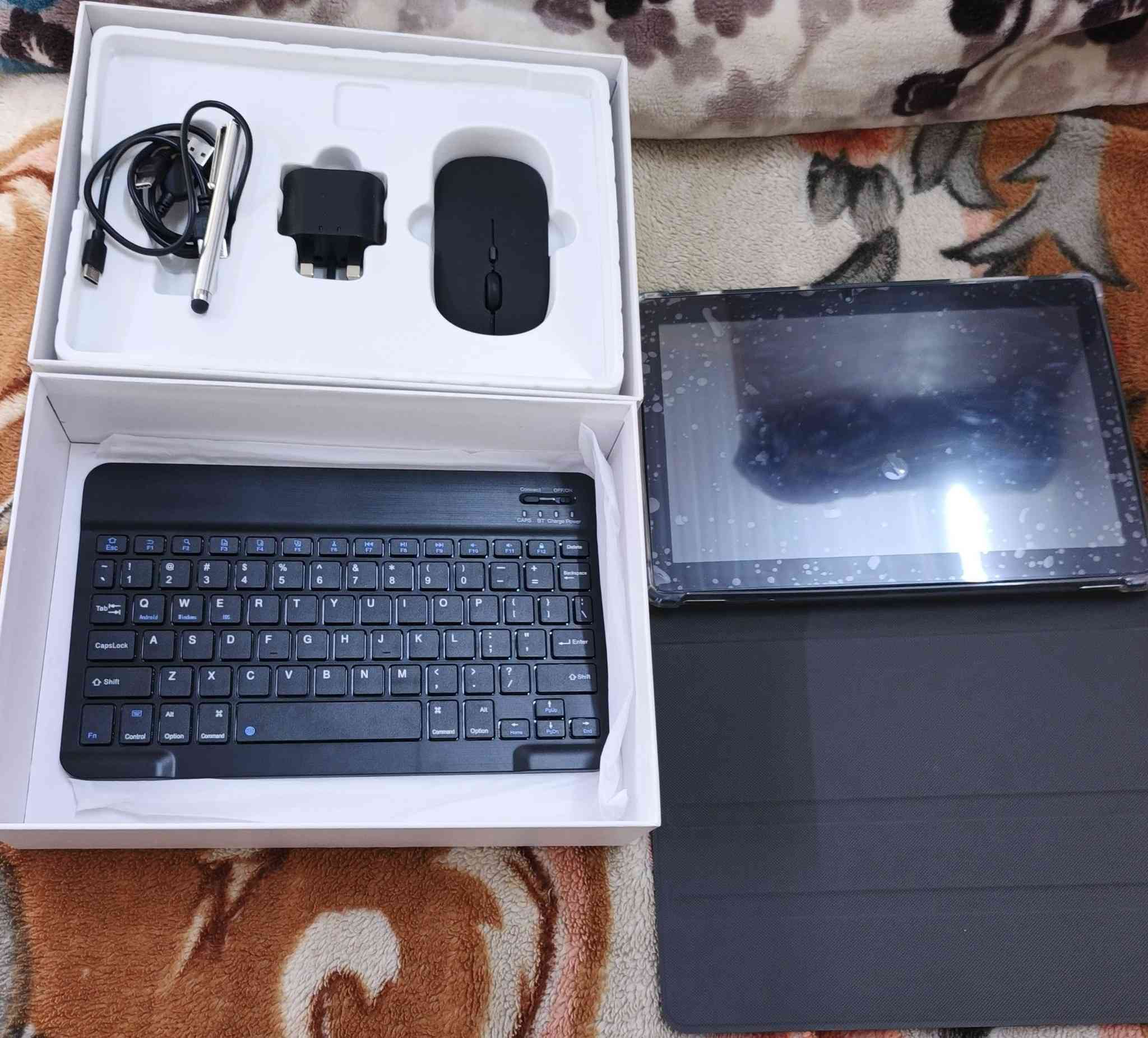 السلام عليكم تاب للبيع بالكارتونه جديد ذكرته ٢٥٦ مع ملحقاته كامله بسعر ٣٢٥ وبي مجال اذا شراي عنواني زعفرانيه شارع معهد رقم الهاتف ***********
