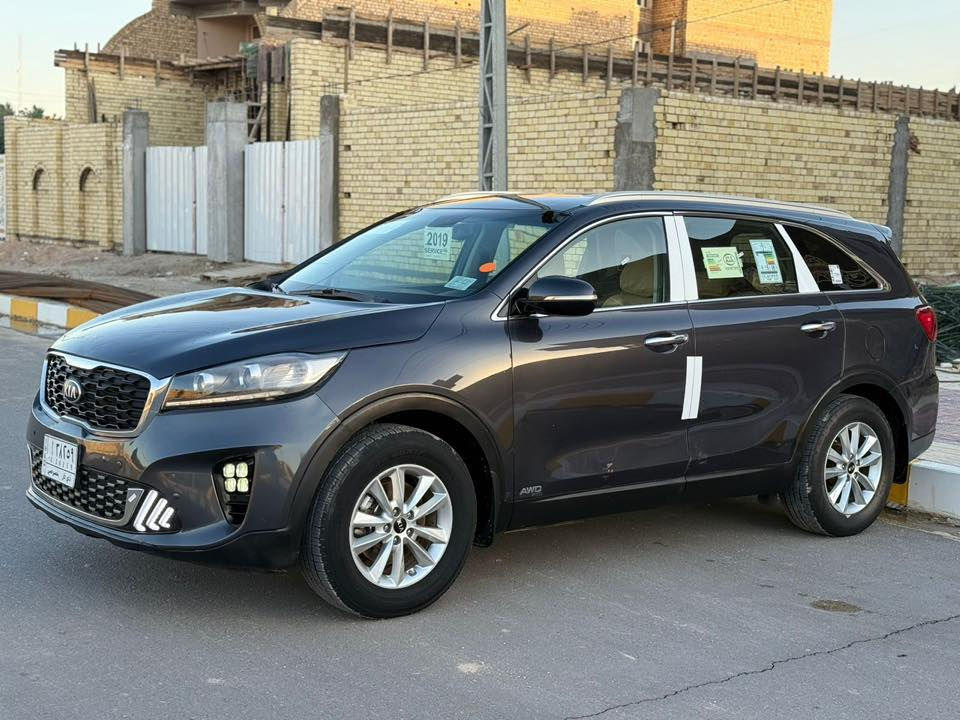 للبيع 
كيا سورنتو 2019 باسمنه رقم ذي قار تحويل مشروع وطني وارد أمريكي صور الحادث مرفقه بالمنشور سياره ليبل واحد حادثه حلو خفيف صبغ داير خلفي ونص الباب مواصفات 7راكب محرك 2400 تحكمات  شاشه فور ويل لدات حساسات مواصفات حلوه السياره جديده وجاهزه للخير مانقصها شي تخم تاير جديد حداديه جديده السياره مابيه نقص ماشيه 80 الف السعر 158 وبيها مجال
للاستفسار: ‭0786 973 0342‬
