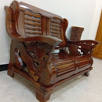 قنفات 9 مقاعد منشأ كوري..زان صاج..نقش تنين.. السعر..400..شراي يتصل 077...