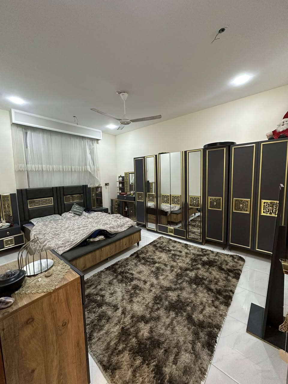 السلام عليكم
بيت في الكوت منطقه العامري خلف سكله المرتضى  مساحه ٢٠٠ متر يحتوي على غرفتين وصاله وصحيات داخلي وخارجي ومطبخ وستقبال  خريطه جميله جداً بناء حديث  عقد ٢٥ قابل للتطويب  للتواصل *********** او *********** مكلف بالنشر اتصال فقط
