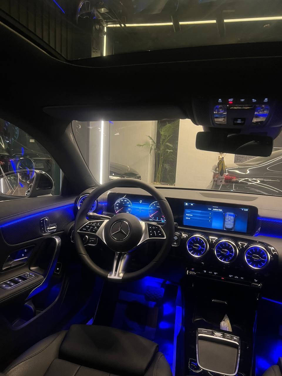Mercedes Cla 200
Model 2026
Zero
1300cc turbo 
163 Hp

وكيل 
كراسي كهرباء وميموري 
امبينت لايت 
سقف بانوراما 
جنوط 18انش 

لون ابيض فرش اسود
 
للتواصل 
01025324859 القاهرة, مصر


**إذا كنت صاحب هذا الإعلان وتريد حذفه لأي سبب، رجاءا أرسل رسالة إلى الدعم الفني**