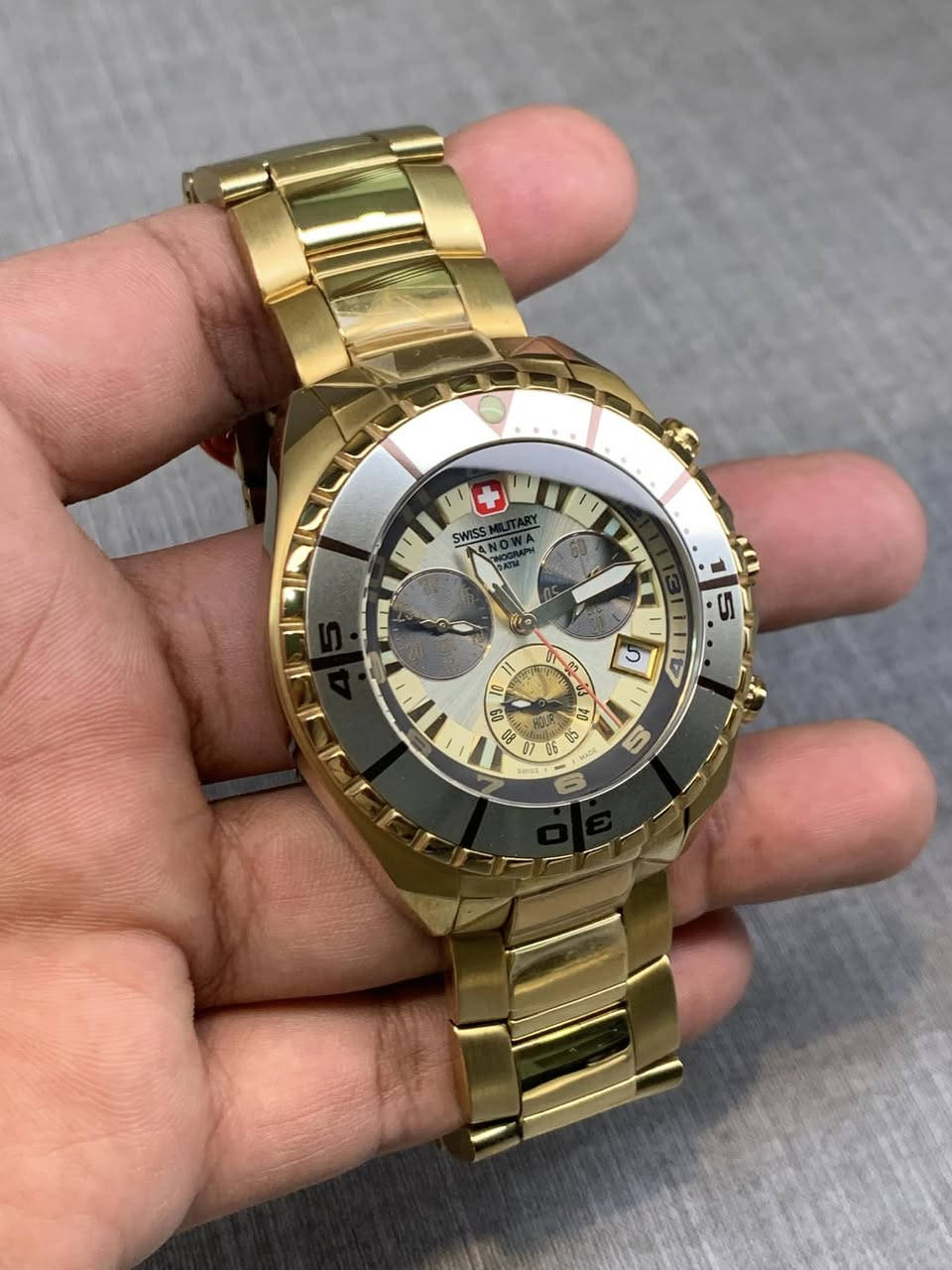 سلام عليكم سويس ملتري🇨🇭اصلي وليس مقلد 
سعر الساعه 190$ وغير متوفر بلسوق


**إذا كنت صاحب هذا الإعلان وتريد حذفه لأي سبب، رجاءا أرسل رسالة إلى الدعم الفني**