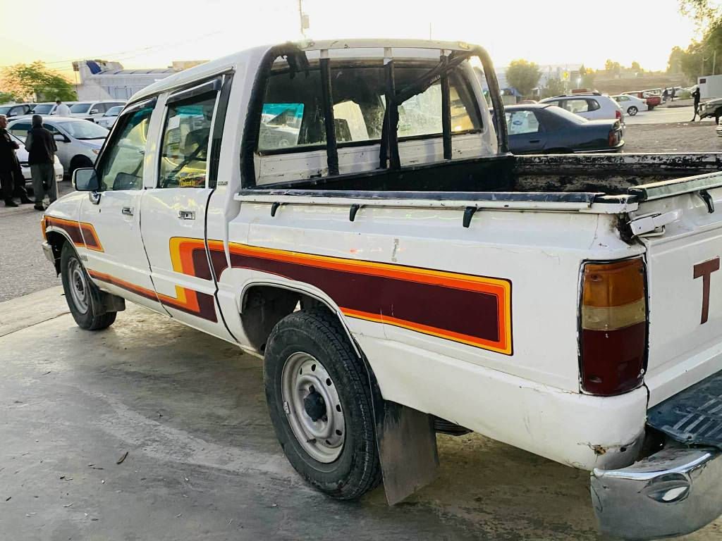 ***********
توێتا یابانی١٩٨٨ئاڕم پلاستیک هەولێر
مەکینە y3 شەش مەکینە و گێڕو ئەکسلو کارەبای هەموو گیانی بە شەرتە چوار تایەی لۆک زۆر توند تۆڵە ماڵی کاسبیە شانسی و ئاڕم ئەولیاتی بە شەرتە ٢٦گەڵاو مجالێکی کەم شوێن تەق تەق كويسينجاك, أربيل
