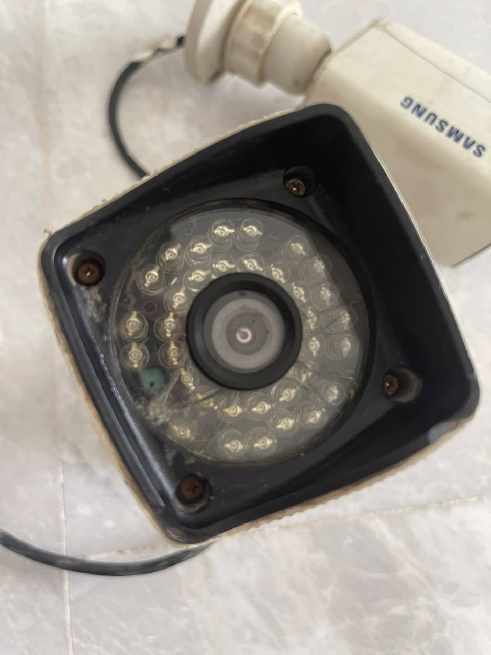 بيش تفيدك تعال اخذهم همة والجهاز سستم كامل


**إذا كنت صاحب هذا الإعلان وتريد حذفه لأي سبب، رجاءا أرسل رسالة إلى الدعم الفني**