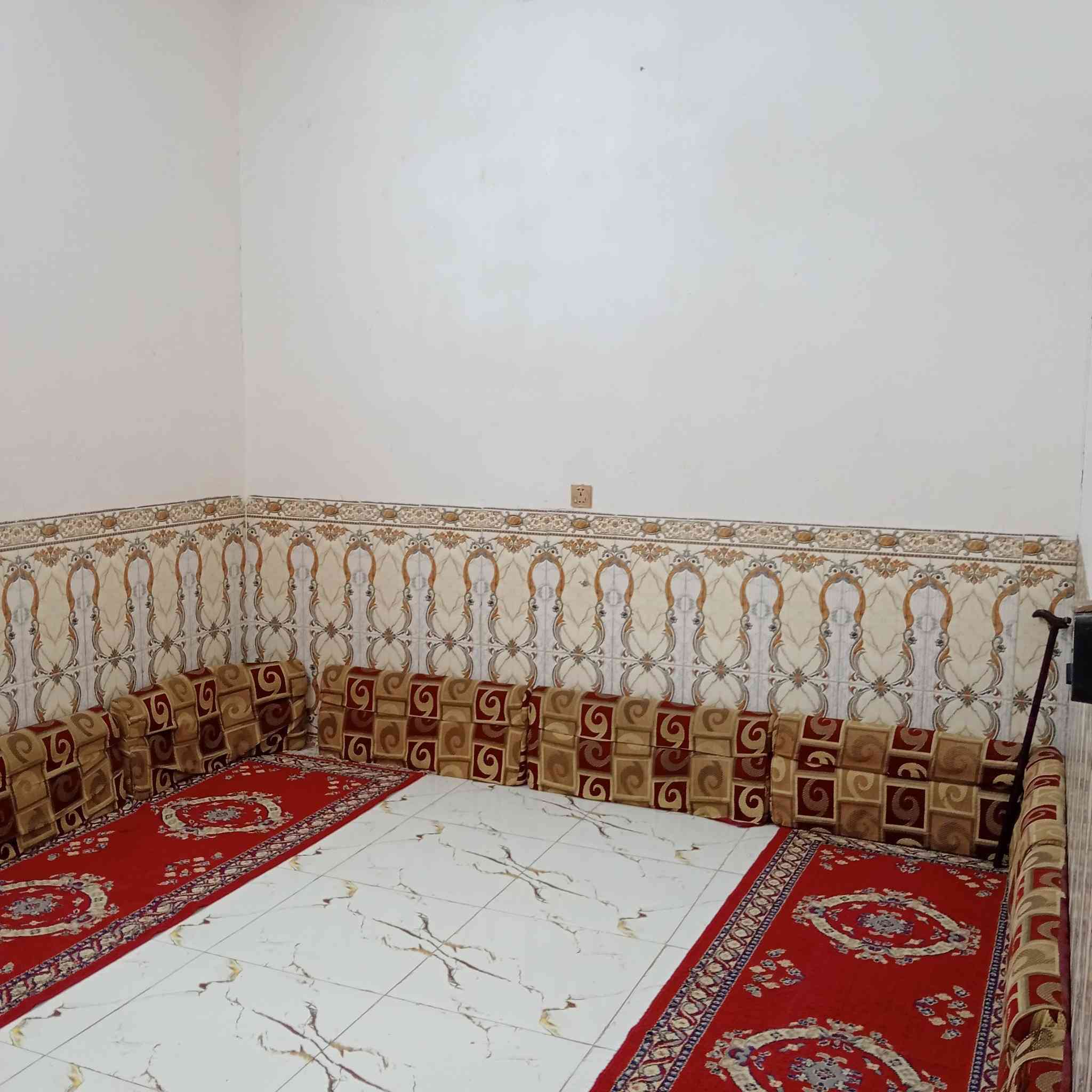 السلام عليكم اخوان بيت للبيع زراعي المساحه 200 البناء بلوك عكاده خدمات كامله عد البوعظم بين الجسرين الاستفسار على الرقم او واتساب ***********
