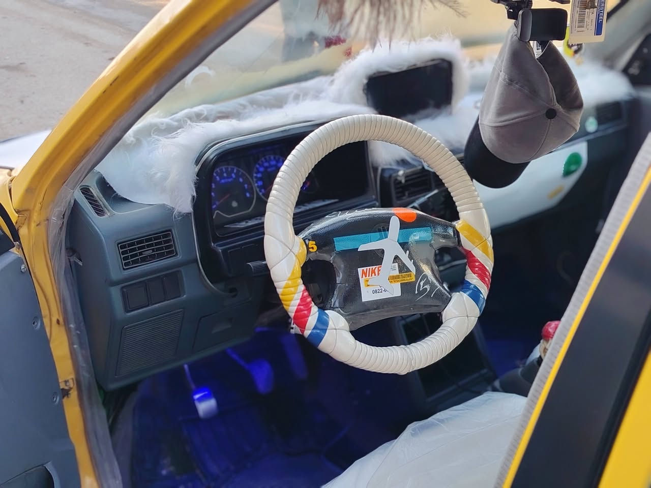 السلام عليكم
للبيع سايبه 2011 
كير +محرك +طخم +تبريد + تدفئة  شرط جديد 
شاشه وطخم سماعات جديد فول 
سنويه نهايه 2026 صاحبها الشرعي موجود شرط التحويل 
كابون بانزين وايرمنيه شرط 
والسياره نضيفه مثل ما موضح بل صور 
السعر 22 وبيها مجال تواصل *********** واتساب 
موصل
