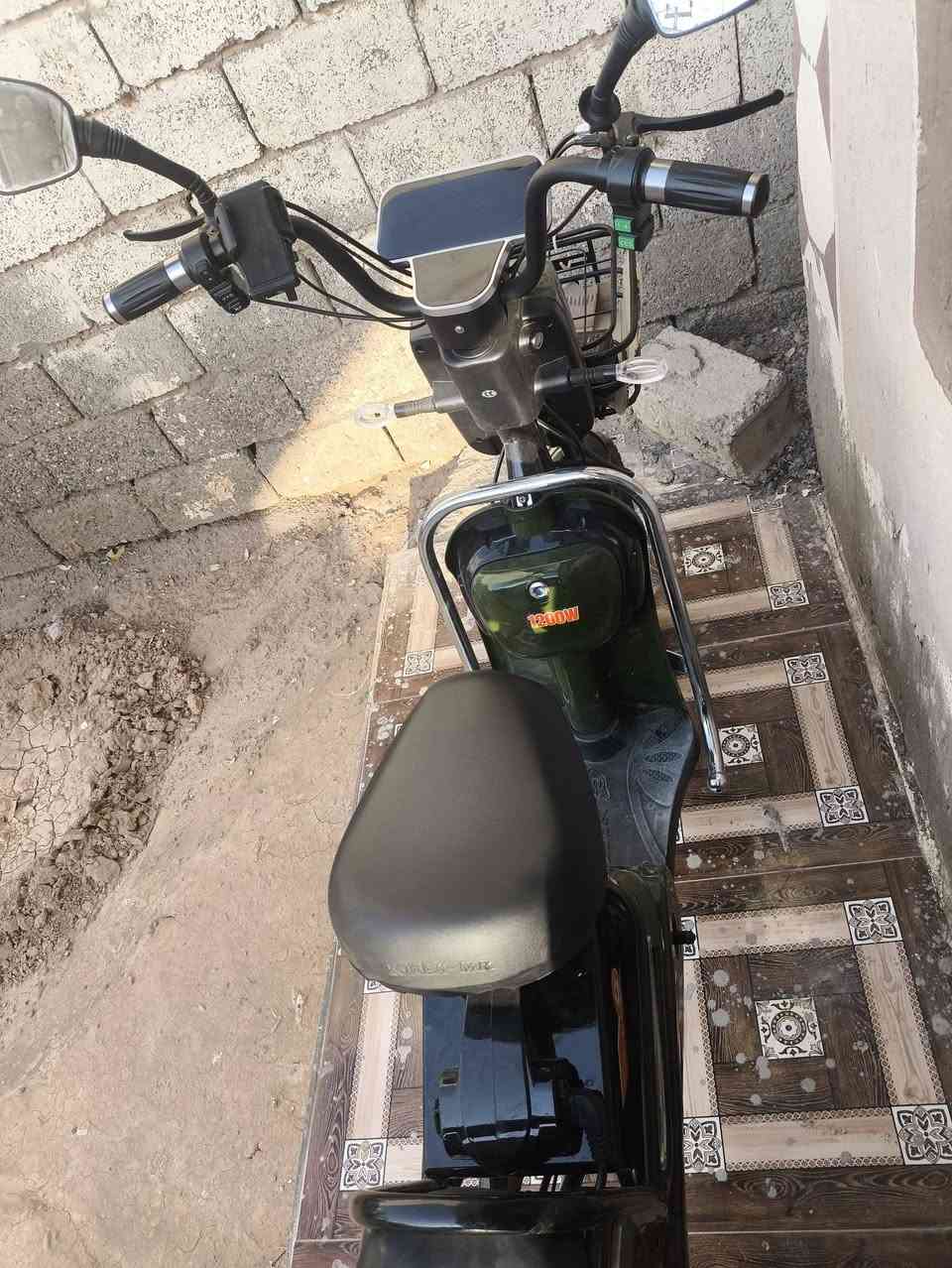 السلام عليكم 
دراجة شحن للبيع
النوع: R9
⚡ 1200 واط
🚀 السرعة 99
🔋 5 بطاريات ممتازة 
📏 حجم 20
📦 مستخدمة ونظيفة
💰 السعر: (350) قابل للتفاوض
📍 المكان: (جلولاء )


**إذا كنت صاحب هذا الإعلان وتريد حذفه لأي سبب، رجاءا أرسل رسالة إلى الدعم الفني**