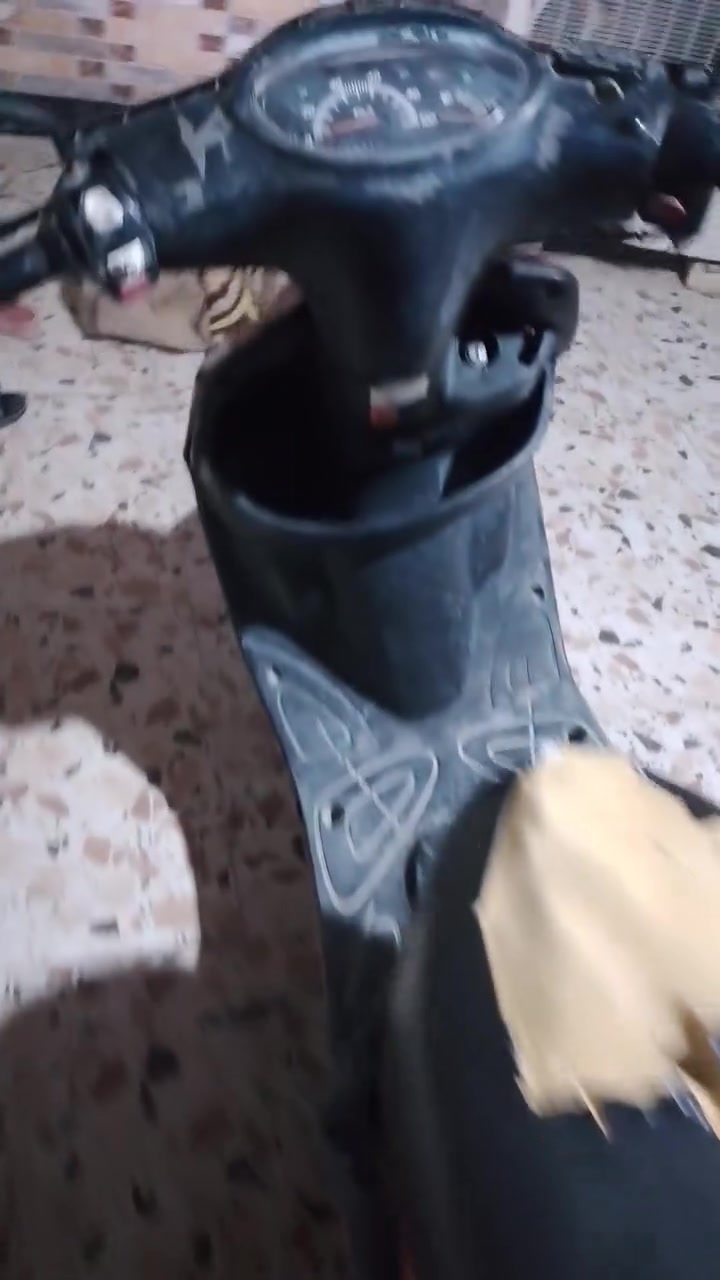 سلام عليكم تم إعادة النشر بسبب الوعود الكاذبة 
دراجه نوع اكزز محرك صافي مابي اي عطل
كلوب كدام شغال هورن شغال 
نواقصه فقط دبلات الكدام  تشتغل بنص هندر
سعر160بي مجال 
مكاني القرنه الثغر منطقة النخيلات


**إذا كنت صاحب هذا الإعلان وتريد حذفه لأي سبب، رجاءا أرسل رسالة إلى الدعم الفني**