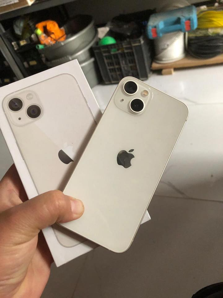 السلام عليكم جهاز ايفون ١٣عادي جهاز جديد بمعنى الكلمه دبل سيم كارت جهاز اني فتحته من الكارتون بس مكفول بس بطاريه خدمه ولا امانه اني الجهاز استخدمه يوم كامل يأخذني سعر كلش مناسب ***********عندي توصيل
