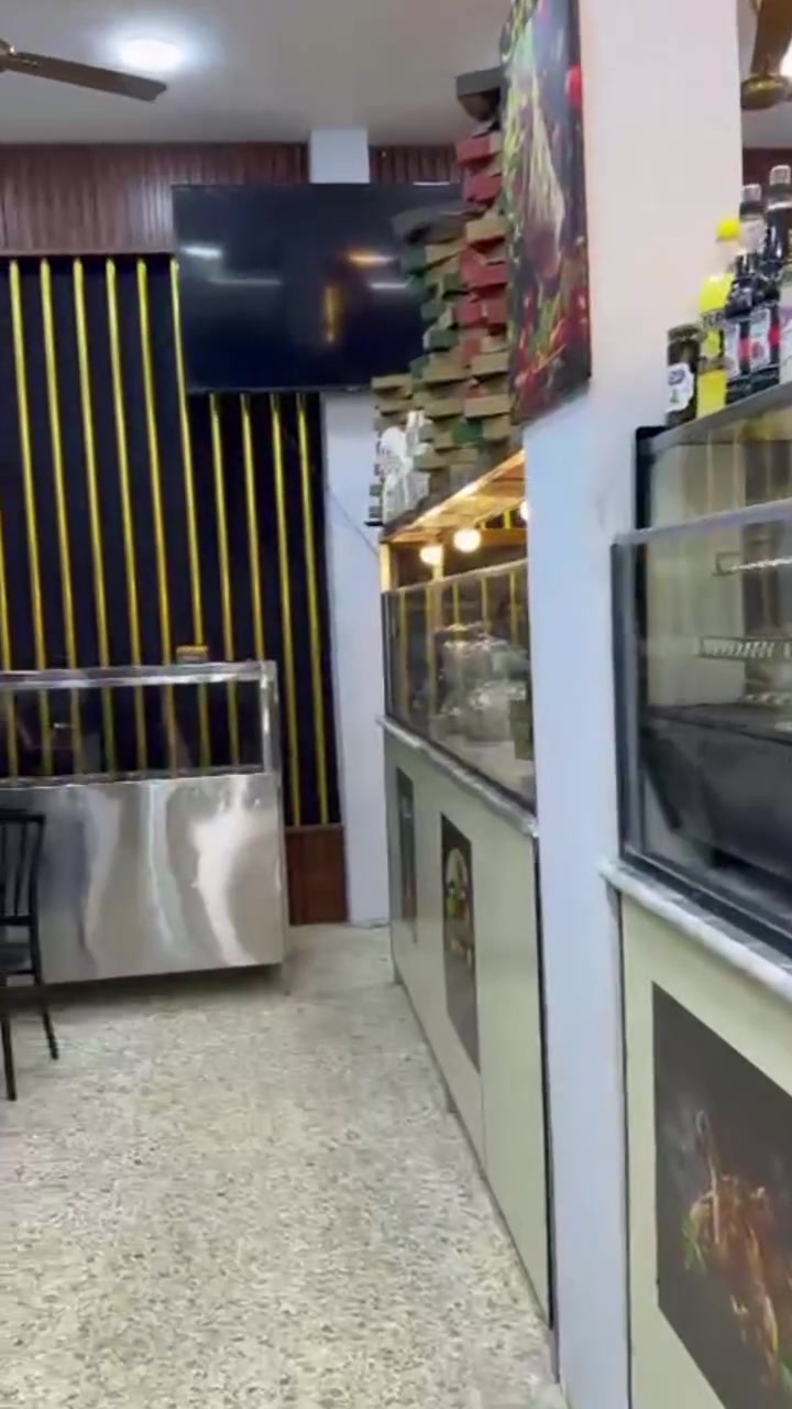 مطعم للبيع البلديات قرب حسينيه سيد صلاح المكصوصي الستفسار ***********
