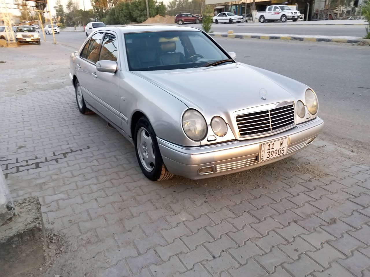 مارسدس ام عيون موديل ٩٩ فول رقم بغداد بأسمي جاهزه من كلشي أو كلشي بيه شغال. مكينه v  صبغ عام بدون حادث.. العنوان نجف السعر ١١٥ ابو بيه مجال....رقم الهاتف ***********
