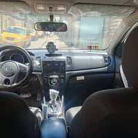 كيا سيراتو موديل ٢٠١٣ سياره مكفوله ماعده قطعه صغيره بارد  سياره شاشه و...