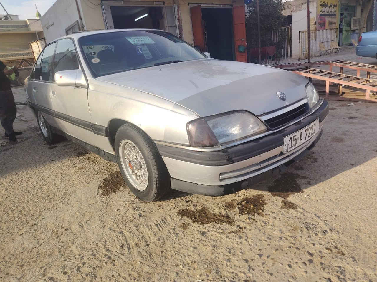 ياالله السلام عليكم 
اوبل اوميكا كير اوتو سياره حلوه بيه جراد 
صدر جديد مكينه جديده
رقم مميز دولي رقم انبار 
جام كهرباء 
مكان السياره الانبار هيت 
السعر 32
رقم الهاتف ***********
