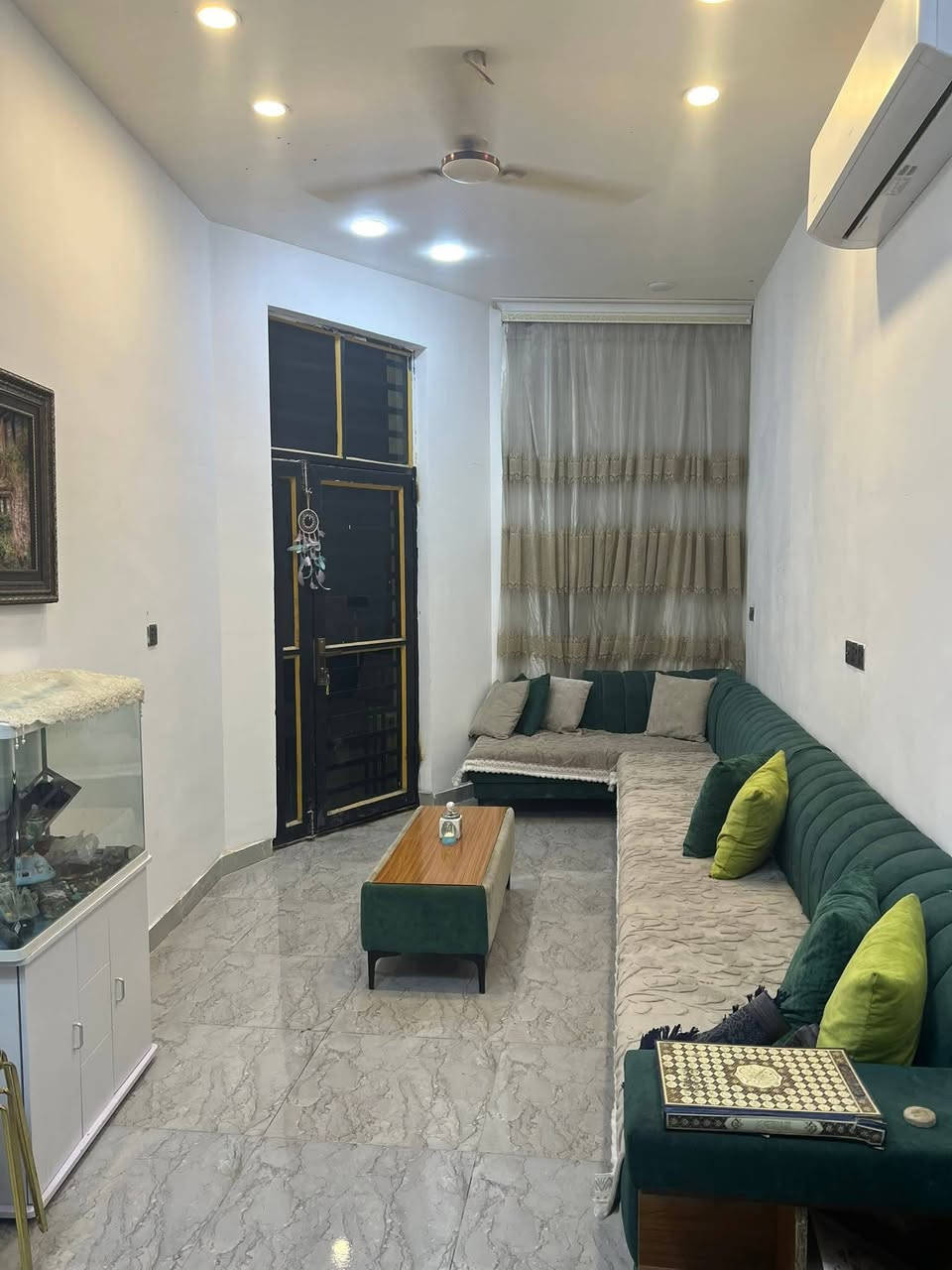 السلام عليكم بيت للبيع بنسيم دجله بسعر  مغري الاستفسار عبر الرقم أو عبر الماسنجر ***********
