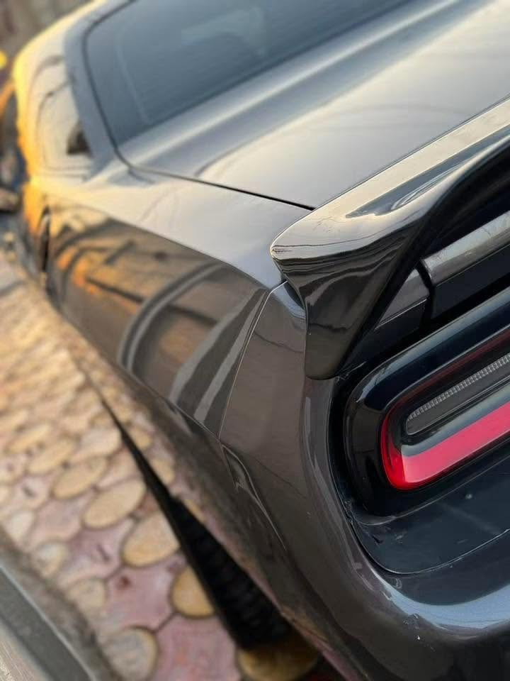 سلام عليكم دوج جالنجر  2023Last coll
مواصفات البلاك توب 6vوارد امريكي ماشية 13الف ميل بعدها زيرو كتلوكات الشركة بيها 

دخول جديد منفيس ب أسمي تترقم جميع المحافضات 

*********** واتساب مكان السيارة بغداد 

تبريد قطعتين 

كشنات كهرباء 

شاشه وسط كار بلي 

بنيد srt

دركةsrt

دعاميه هيلكات 

ويل rt

تخم لدات تكساس 

سبويلر ريد اي شكل الجديد 

محرك كير اكسل مكفول

حادثها جاملغ وبنيد سطحي بدون شواصي بدون لغود 

وبارد شي بسيط بجاملغ الخلفي ومصبوغ ع كدة
