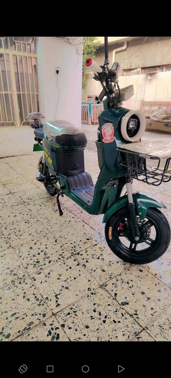 دراجة شحن للبيع R9 سعرها ٤٠٠ وبيها مجال مدخل مفرك ***********
