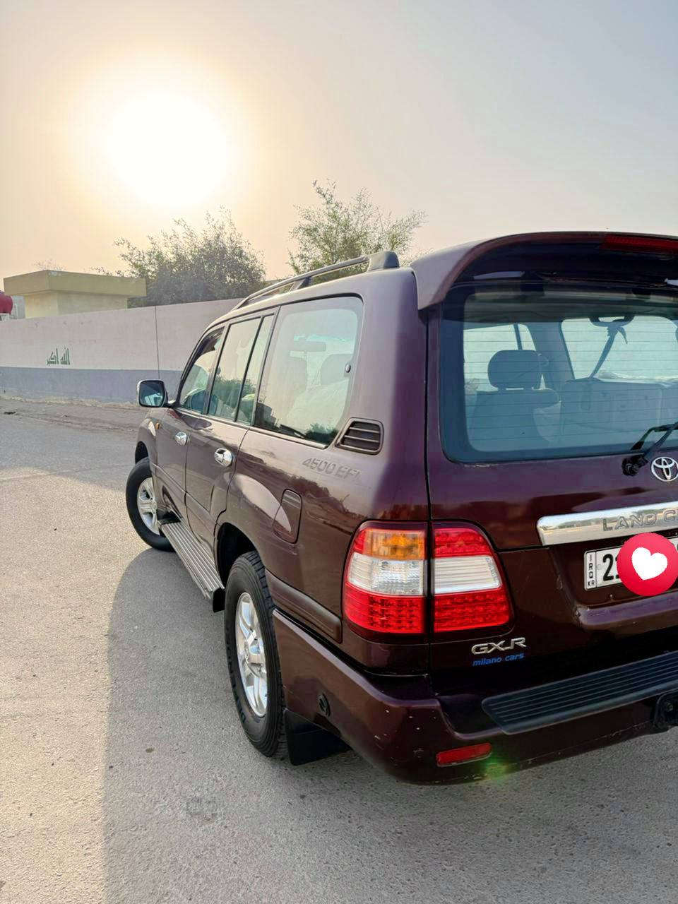 سلام عليكم لاندكروزر مونيكا موديل 2000 سياره جديده تخم تاير دنلوب رقم سليمانيه باسمي سياره بيها منضومه غاز  منضومه زنون اصلي سياره مكفولة من ضربه سعر 150 وبيها مجال رقم الاستفسار *********** سياره لون مميز
