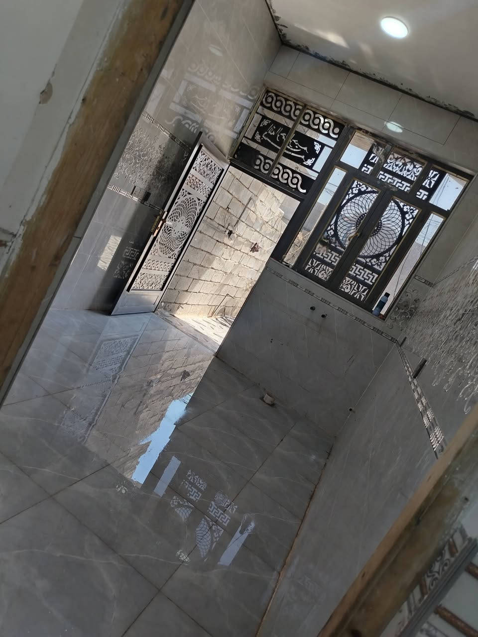 ✍️بسم الله الرحمن الرحيمَ.   🏤   🤝
الدار للبيع في الفلوجه خلف مجمع الرحاب شارع المضيف اول فرع مساحته 125شارع10طابو زراعي سعر42او بي مجال ((***********)) بي واتساب بوب جدد
