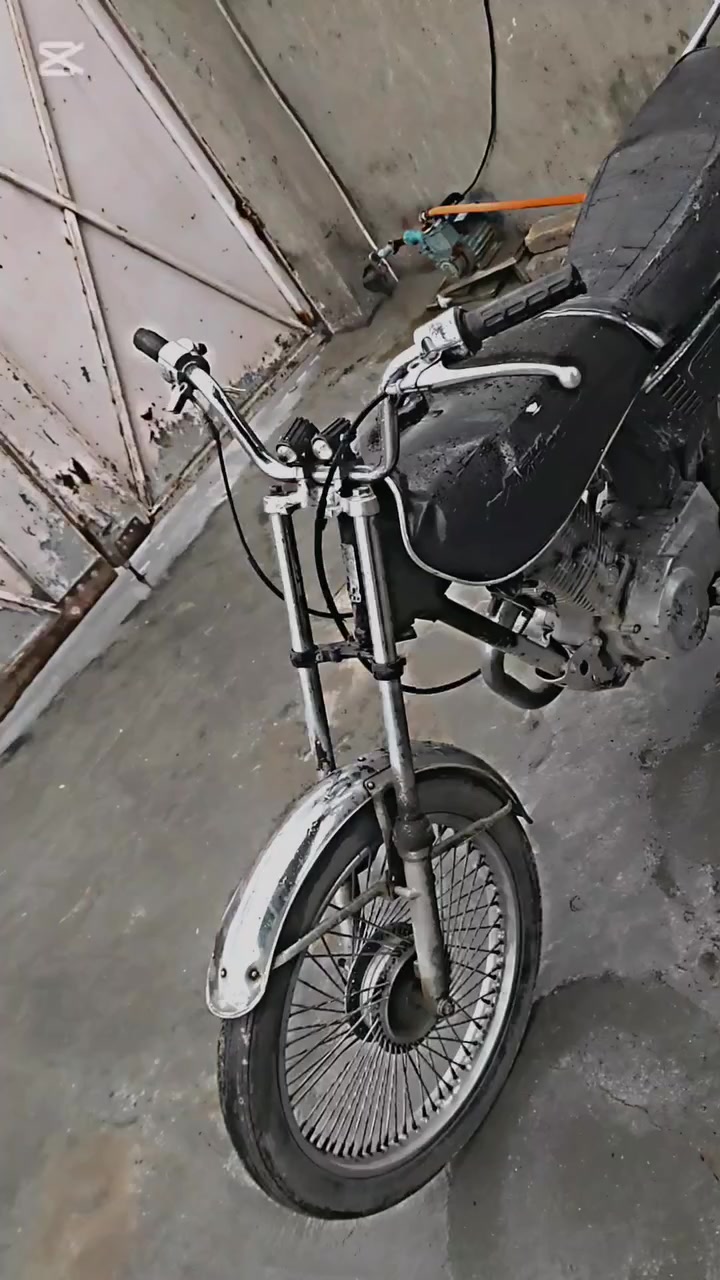 دراجه للبيع نضيف اي عيب مابيها 2019 السعر 225 وبي مجال ***********
