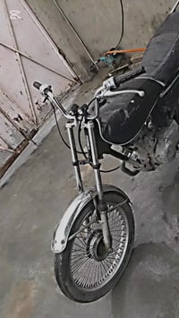 دراجه للبيع نضيف اي عيب مابيها 2019 السعر 225 وبي مجال 07702188613