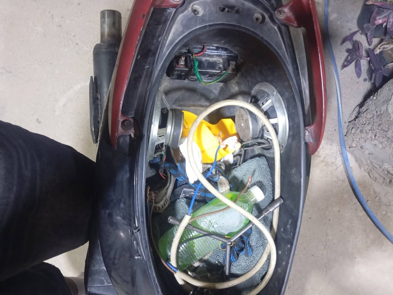 السلام عليكم دراجة ماكس ثعلب 140 دراجة كامله مكملة بس الباتري هابط والكابريتر وصخ دراجة ينرادلها فقط ترتيب بسيط للتواصل ***********
