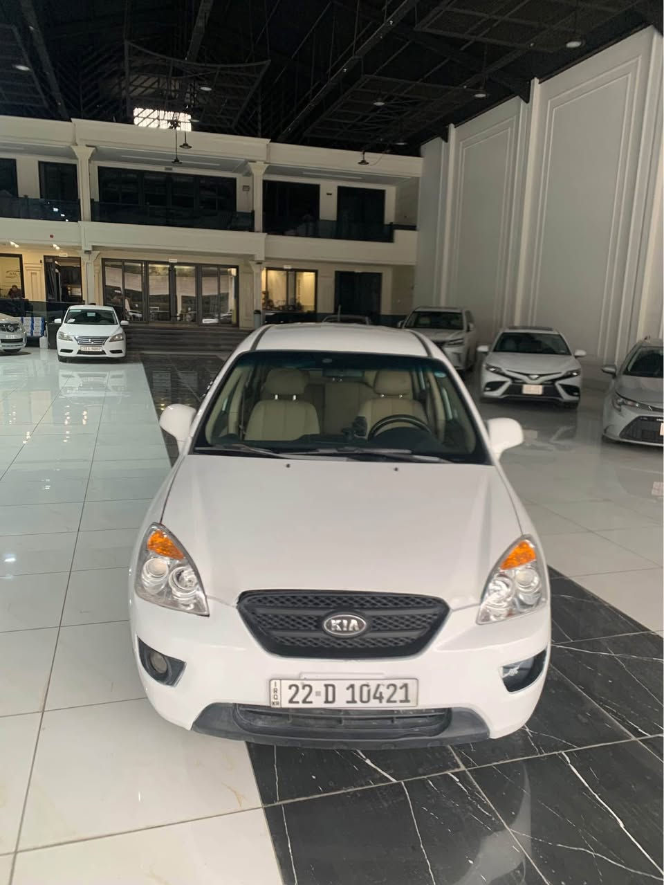 كيا كارينزا
موديل 2009 
5 بارجه ى بوياخه 
گيرو مه كينه ى به شه رته 3 مقعده 
ره قه موو سه نه وى تازه يه 2029
سعرى 78 وه ره قه و مه جاله كى كه م 
*********** أربيل, العراق
