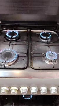 طباخ • ٤ عيون • شغال