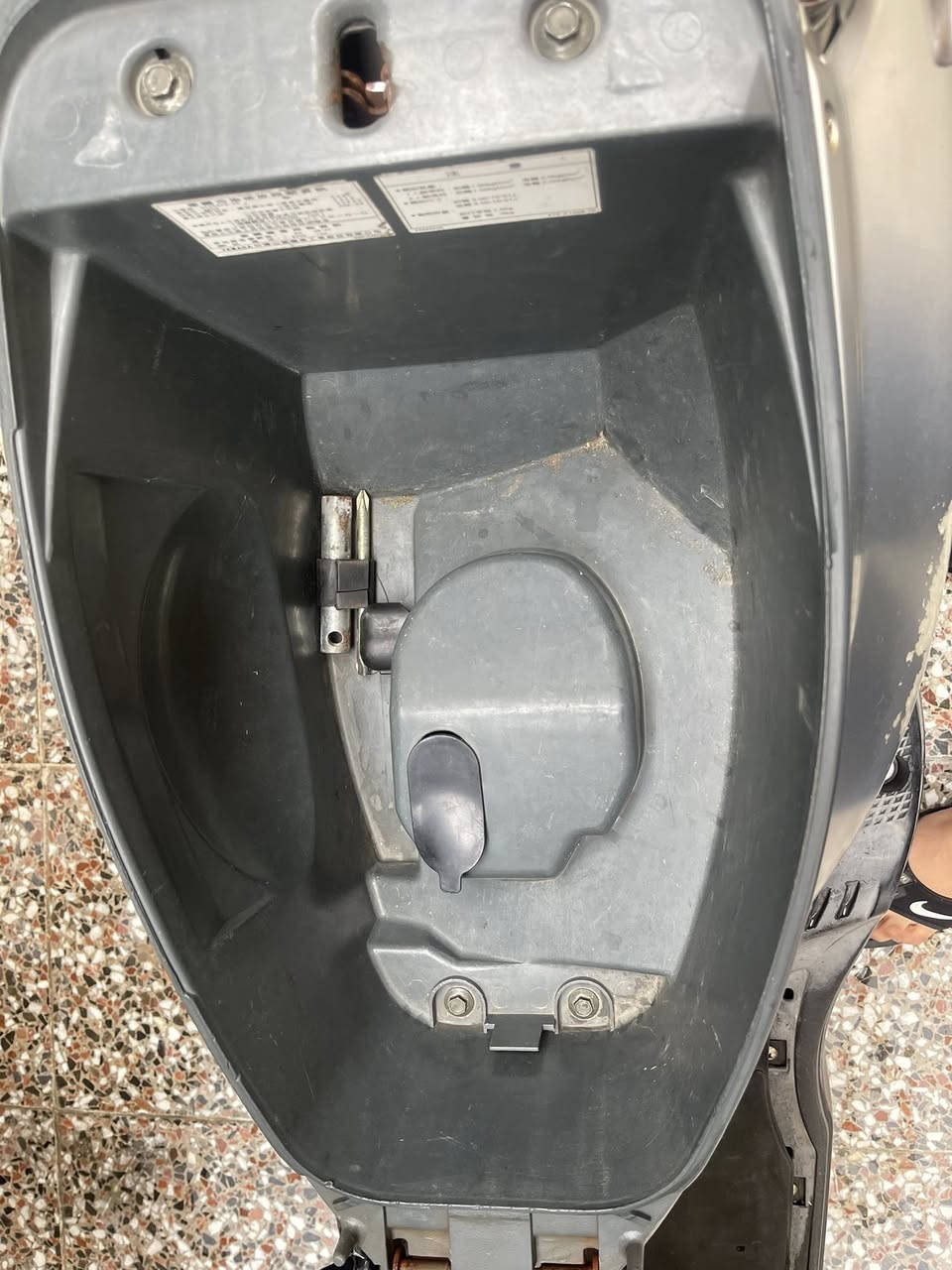 سلام عليكم دراجه بريز رمبه وكاله مختمه كفرات ومكينه بلادي جاهزه من كلشي قبل شهر مشتريهه السعر  مليون 1000000 بيه مجال بسيط مكاني الشعب 
***********
