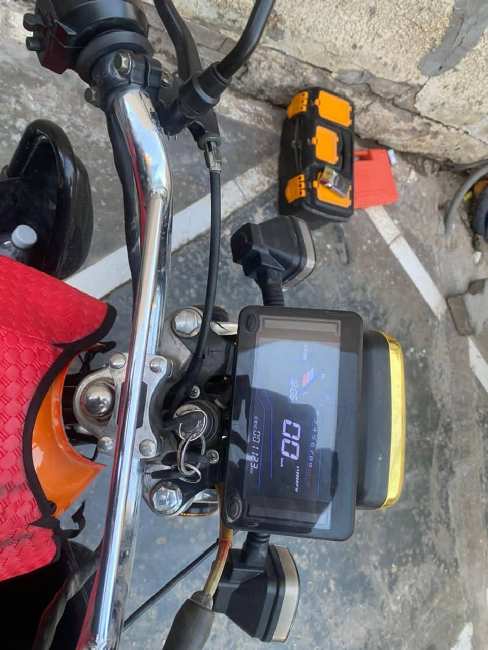 ايراني.... 2024 مكينة200cc
5كير نظيفة كهربائيات كشر مكينة مكفولة 
مكاني ألاعظمية السعر 600 
 ***********
