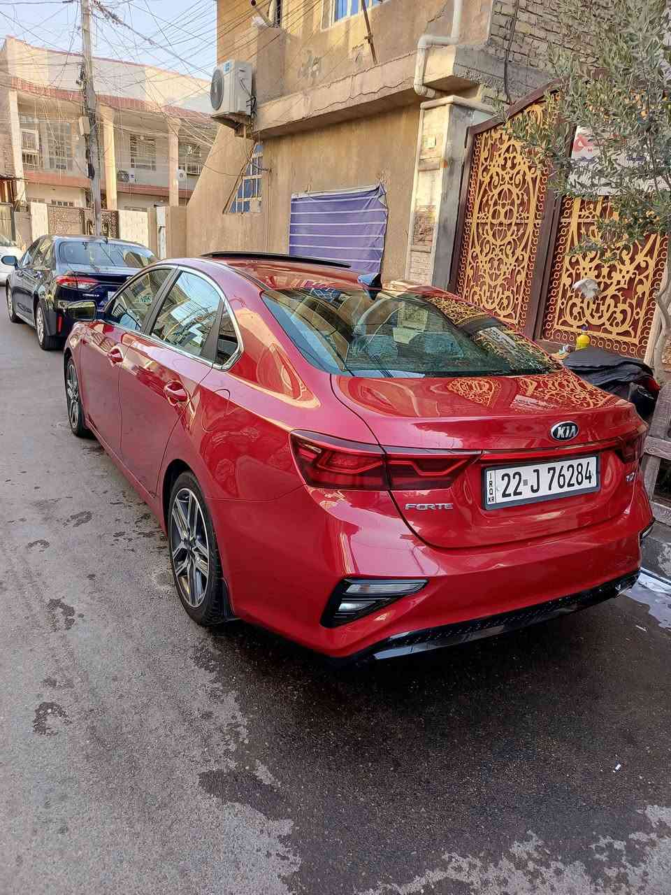 السلام عليكم
 الاتصال بالرقم يوجد واتساب 
***********بغداد الشعب 
 
السعر 130 وبيها مجال 
كيا فورتي للبيع  Ex–2020  وارد كندي صور الحادث بالمنشور مبدل بنيد 
وجاملغ مصلح نفسه  
رقم اربيل تحويل مباشر
مواصفات السيارة:
 • شاشة
  •فتحة سقف
 • تحكمات ستيرن
 • رادار أمامي وخلفي
 • تحديد مسار
 • شاحن موبايل لاسلكي
 • تدفئة للكشنات
 • تدفئة للستيرن
 • حساسات أمامية وخلفية
 • إشاير بالمري
تخم تاير جديد دهن گير جديد باتري جديد 
وباقي المواصفات المعروفة
