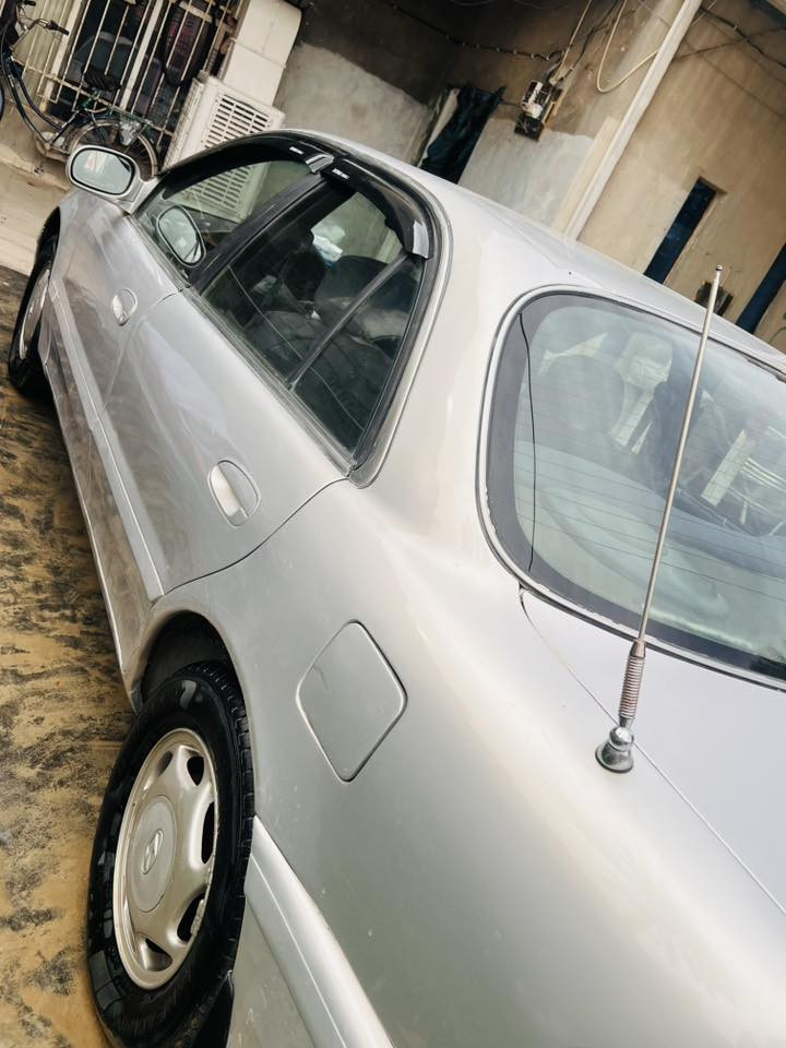 السلام عليكم
سوناته 2
موديل 95 أوتوماتيك 
محرك1800
كهربائيات وسنتر شغاله
مابيها نقص 
مكان بغداد 
السعر 50بيها مجال
***********
