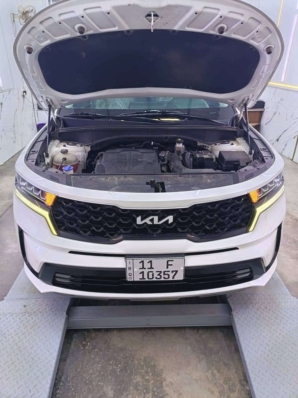 السلام عليكم 
سورنتو 2023 ( خـليـجـي )
فول فول مواصفات بصمة بارنوما 
السيارة رقم بغداد باسمي
لسيارة كفالة عامة عدى رصعات مسحوبة بي دي ار
ماشية31الف سعر300$بيه مجال
السيارة  لضمان شركة الدولية العراقية
مواصفات السيارة
1.بصمة
2.بانوراما
3.حساس امامي خلفي 
4.ويل كب حجم 19عدد5
6.اشاير بالمري
7.كروز سرعة
8.تحكم ستيرن
9.مري شفط
10.سايد بريك بصمة
11.بك لايت لد
12.نضام ترحيب
13.محرك 6 سلندر 3.500
18.شاحن لاسلكي
19.كير ماوس
20.اريل نفكيشن
21.كشنات تغليف جلد اصلي
22.مقاعد عدد 7
23.ثلاث قطع تبريد
25.يدات كروم
26.درايف مود اربع وضعيات للقيادة
27.بصمة ابواب
28.كشن السائق والراكب كهرباء
29.الكشنات الخلفية كهرباء 
30.كامرة دوارة
31.لد نهاري
34.مانع انزلاق
35.اوتو هولد
36.شاشة متصلة
37.تبريد بيانو لمس
38.انارة محيطية
39.جنطة كهرباء 
40.داخل صاج
مكان السيارة بغداد المحمودية او البياع 
***********
***********
