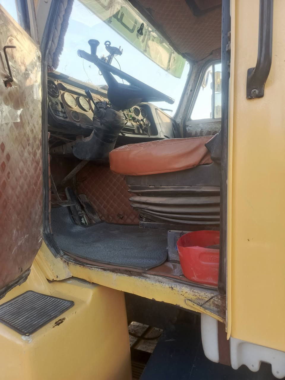 فالفو موديل 82 مكينه N 10 لاتنقيص ولاتبخير
كير 4/4 

مجموعه 82 

شاصي مكفول 

رقم الماني تحويل مباشر 

بدي جديد 

سياره تعمير كامل جاهزه من كلشي 

***********
