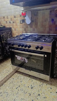 طباخ البيع سعر ٢٢٥ومرجوحه مستعمله شي قليل سعر ٩٠مكان سبعه نسان ٠٧٧١١٤٤...