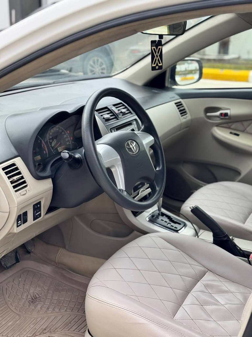 بیکاشۆ(Corolla) 
مۆدێل 2013
 خلیجی مەکینە گچکەیە، بێ بۆیاخە 
سەنەوی نوێکراوەتەوە، تاکو 2030 
هەززەی بۆ کراوە 
گێڕو مەکینەی بەشەرت
ڕۆنی گێڕو مەکینەی تازە گۆڕاوە 
سەیارەکە زۆر خاوێن ماوەتەوە، نمونەیە لەجوانی🥇

نرخ/ 138$ گەڵاو معامەلە

ژ.ت/ کۆرەک:(تلیگرام، واتس ئاپ، ڤایبەر) *********** السليمانية, العراق
