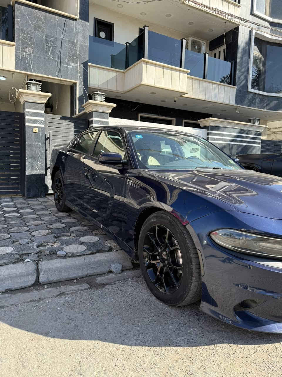 السلام عليكم
جارجر للبيع 
موديل 2015 فور ويل وملغي يعني السيارة صايرة تو ويل
ضربتها جاملق وبنيد 
السيارة بيها صبغ يعني ابيع حزام بدون دواخل
سيارة فول مواصفات ما عدى الفتحة
گير ومحرك مكفولات 3600
تبريد حدادية وطخم تاير جديدة
السعر 140
ما متواجد على الفيس بوك 
***********
للبيع فقط
