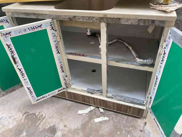 كاونتر ذهبي 3قطع سعره 250 بيه مجال حك جيه كاونتر ابو سنتك متر ونص سعره 175 بيه مجال ستخدام بيت ***********اتصل تدلل شط العرب
