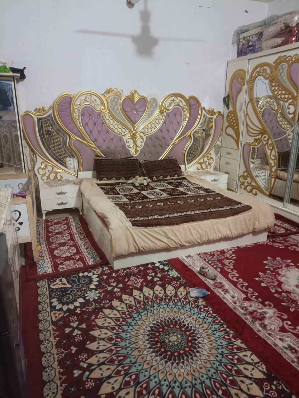 ياالله سلام عليكم بيت البيع منطقه ام الكبر والغزلان مال  ابو درع مساحه 100 متر 5×20 السفسار ***********
***********
