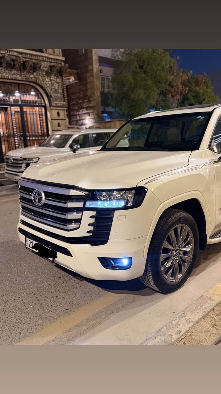 السلام عليكم لاندكروز ٢٠٢٣ ساز 
تطبيق ٣ شاشات Gxr 
ماشية ٣٣ الف كيلو 
رقم سليمانيه 
السياره مكفوله كفالة عامة عده ملاحظه بسيطة 
السعر ٦٤٨$ وماكو هيج سعر بلسوك كله 
***********
مكاني بغداد الدورة بغداد, العراق
