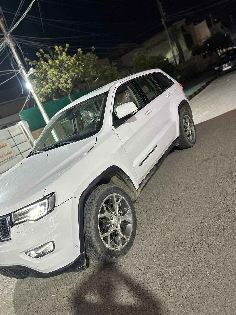 السلام عليكم .
جيب لاريدو خليجي لمتد 2018 فول مواصفات 
ماشية 50km
سونارها موضح كلشي .
ومبدل بيه مكينة جديدة 

السعر 235 ورقة وبيه مجال بسيط 
مكان سيارة بغداد العامرية 

***********
