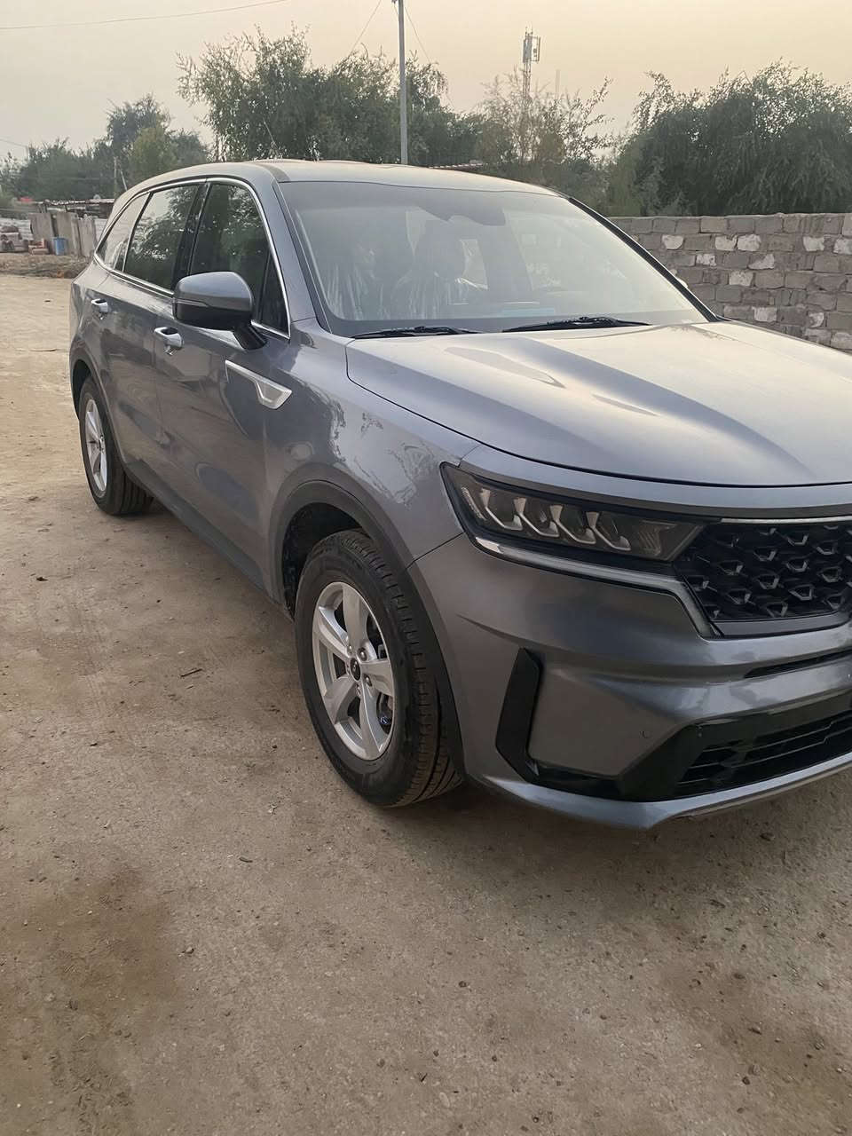 السلام عليكم سورنتو موديل 22 نص فول مكينه 4 سلندر بسمنا السعر 230 وبيها مجال سيارة جديده ماشيه 35 مامفتوح بيها برغي تخم تاير جاهزه من كلشي  وهاذا رقمي ***********  بابل الإسكندرية الإسكان الصناعي
